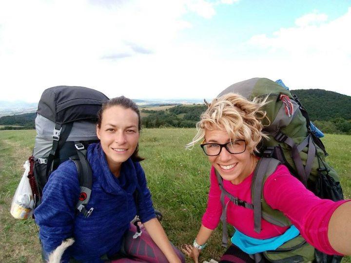 Cesta Hrdinov SNP - Zuzka s kamarátkou Peťou